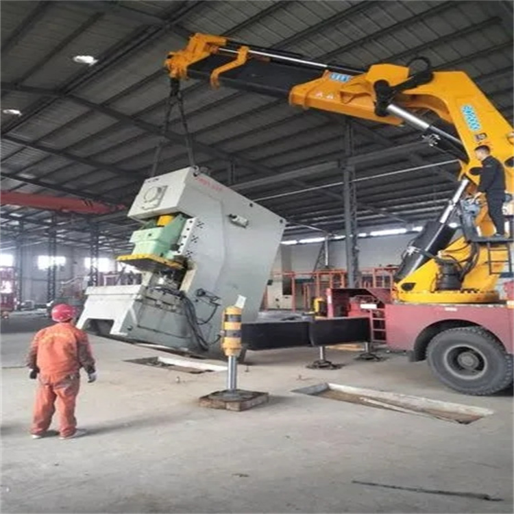 志仲镇80吨折臂吊车出租附近电话