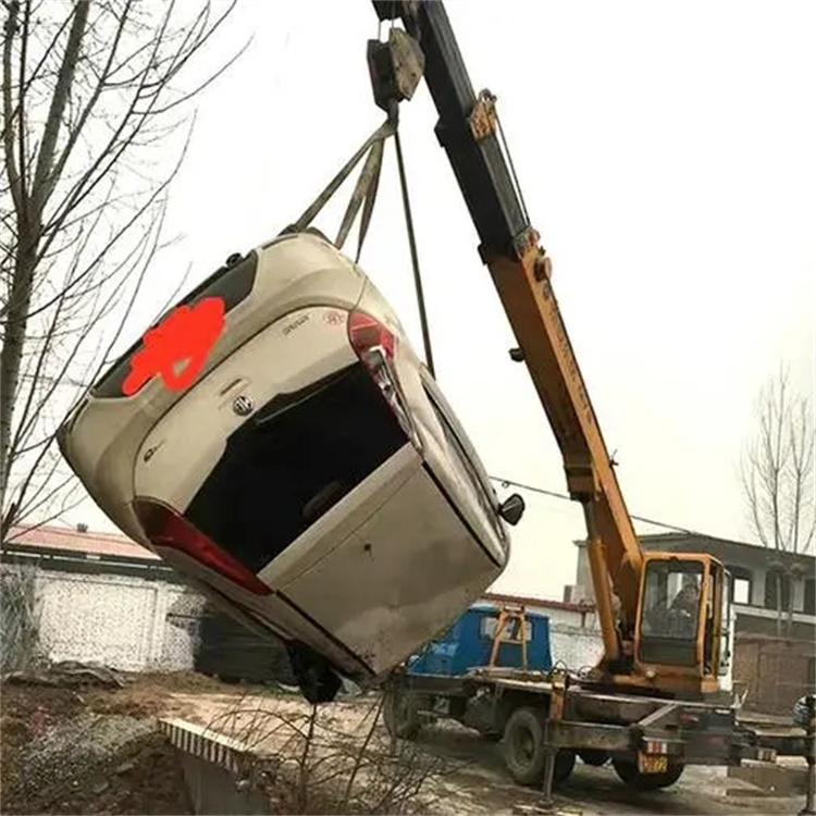 志仲镇随时待命，吊车24小时道路救援服务全解析