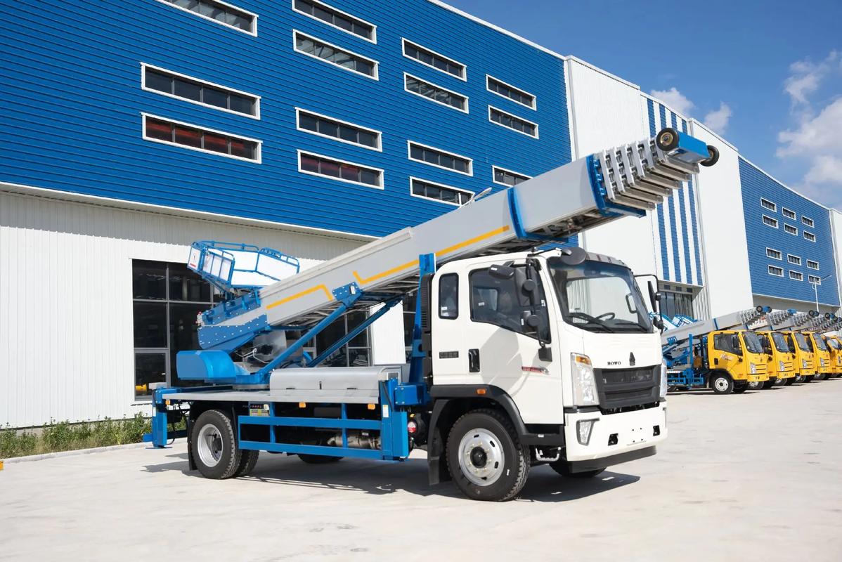 志仲镇出租云梯车高空作业车 建筑垃圾搬运